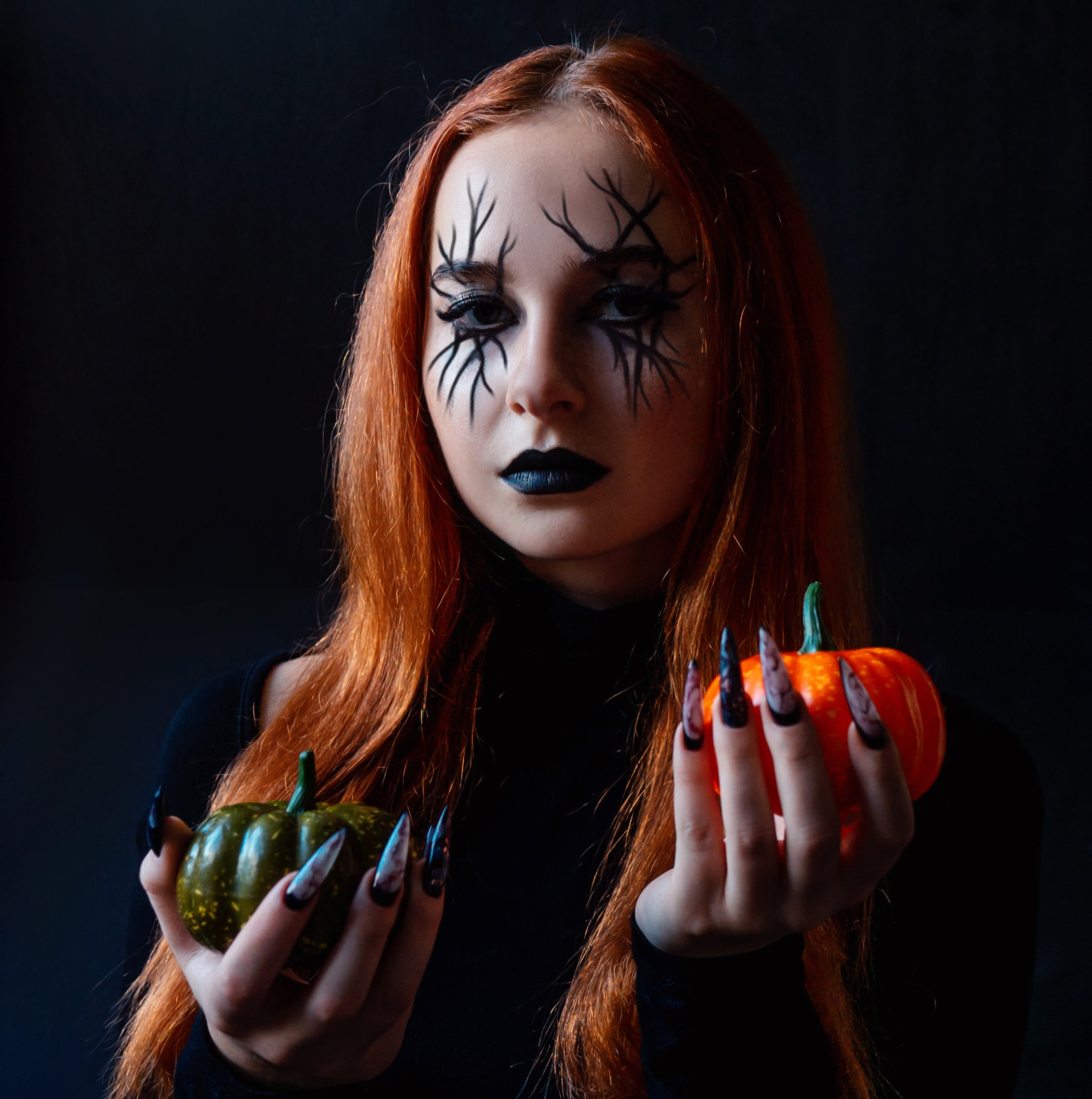 Maquillaje para Halloween: 3 delineados escalofriantes con Ali Makeup –  Cosméticos en Línea, image size:2402x2416