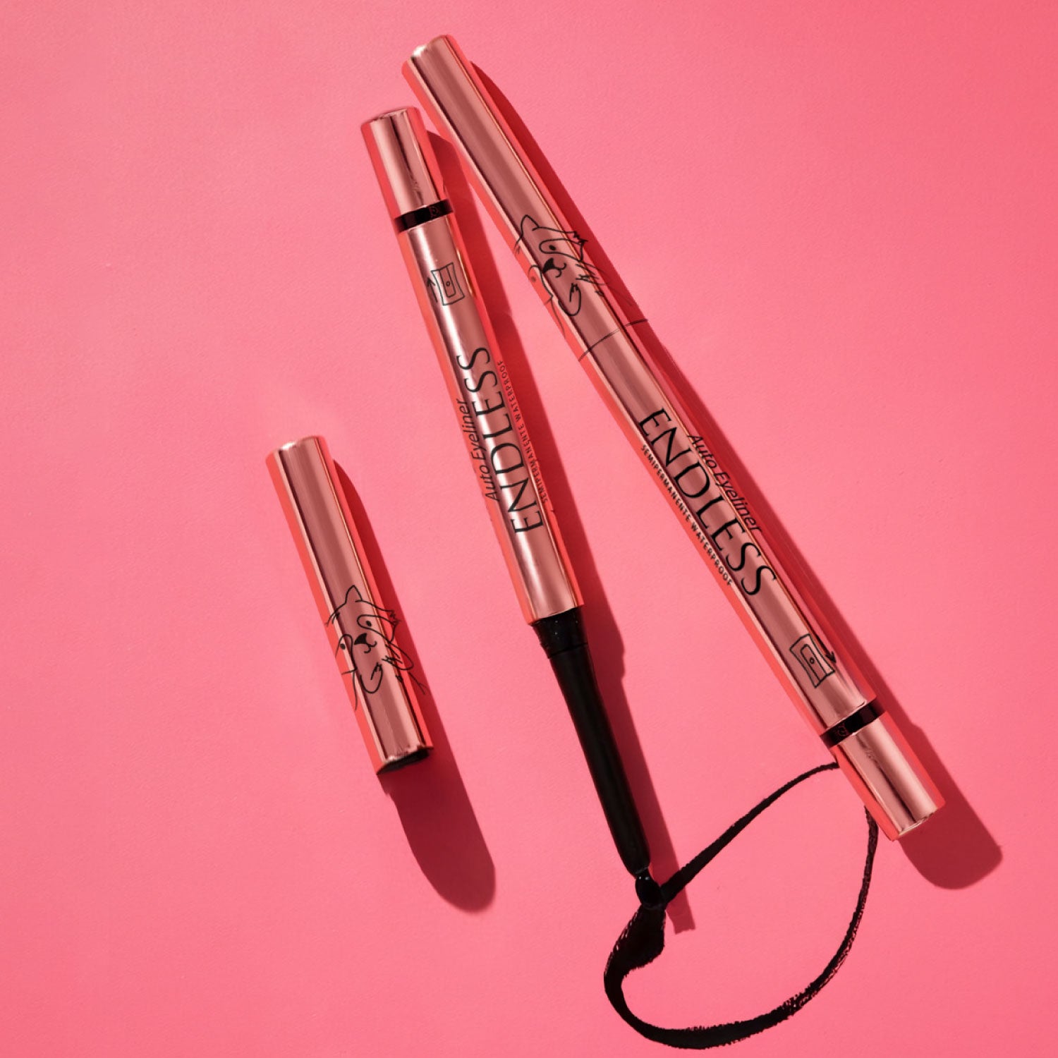 Lápiz delineador negro Ali Makeup | Cosméticos en línea