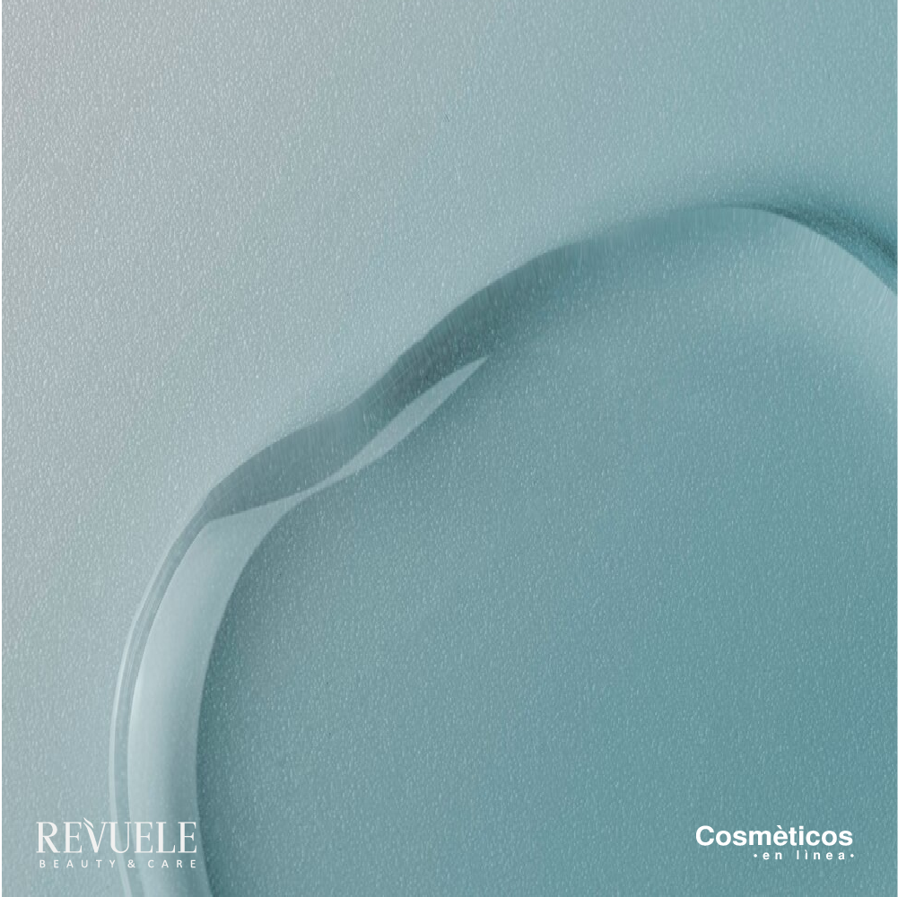 Gel limpiador a base de Té Verde, Anti Acné y puntos negros - Revuele