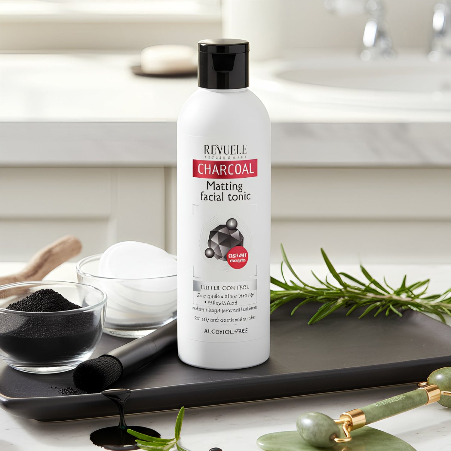 Tónico facial matificante de Carbón Activado Revuele